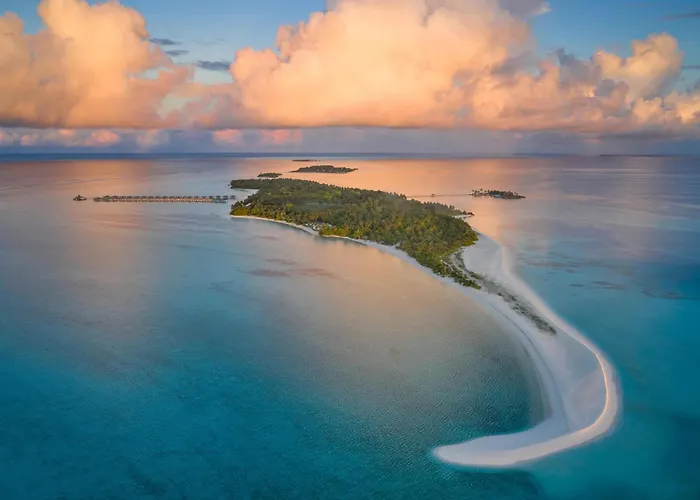 Villa Park Sun Island Resort - Complimentary One Way Domestic Transportation For Stays Of 7 Nights And More 01 April To 30 September 2025